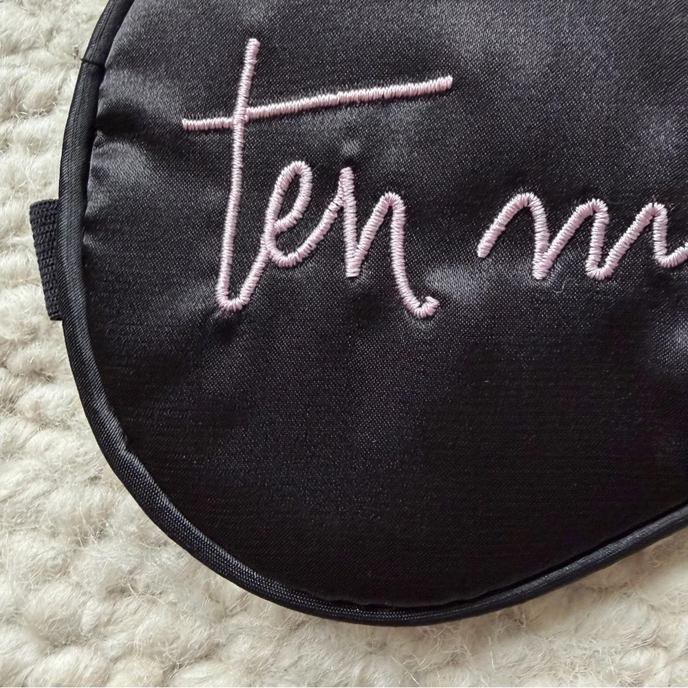 [NWOT] Ten More Minutes Silk Eye Mask